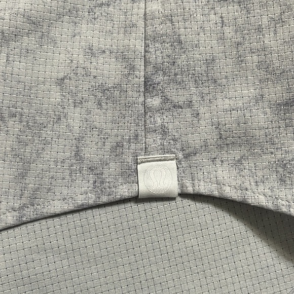 Airing Easy Short Sleeve Button Up Shirt
Ventlight Mesh
DESIGNED FOR ON THE MOVE - Picture 8 of 11